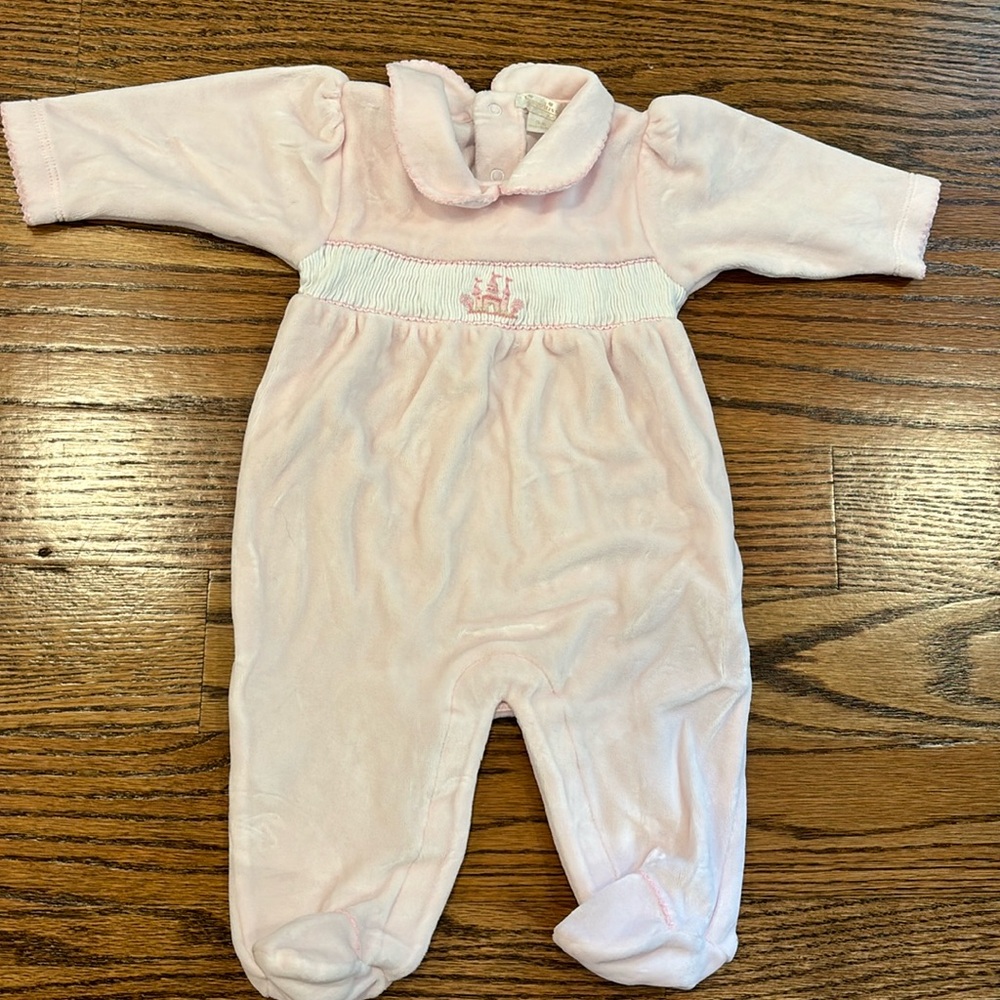 Kissy kissy pajamas in size 3-6 months